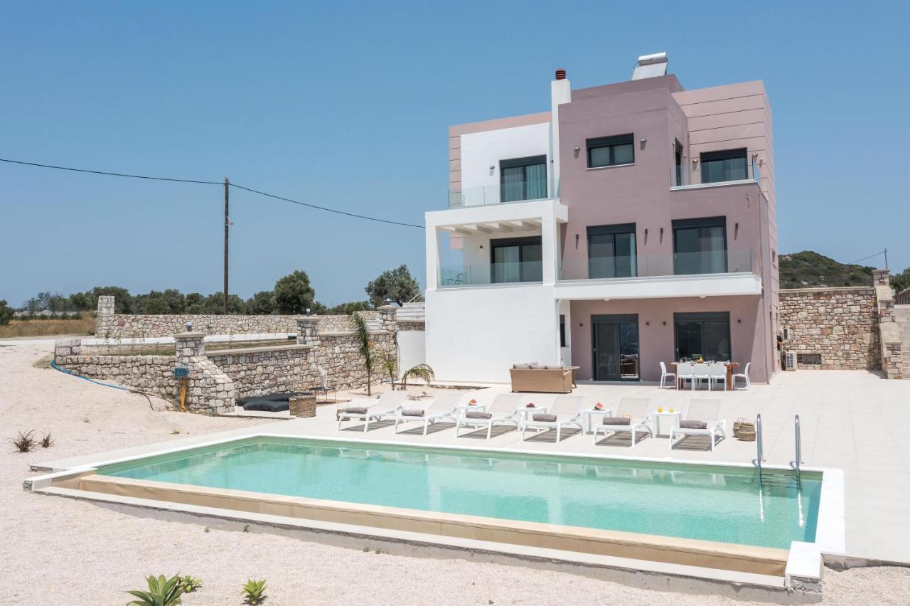 Aurora Villa