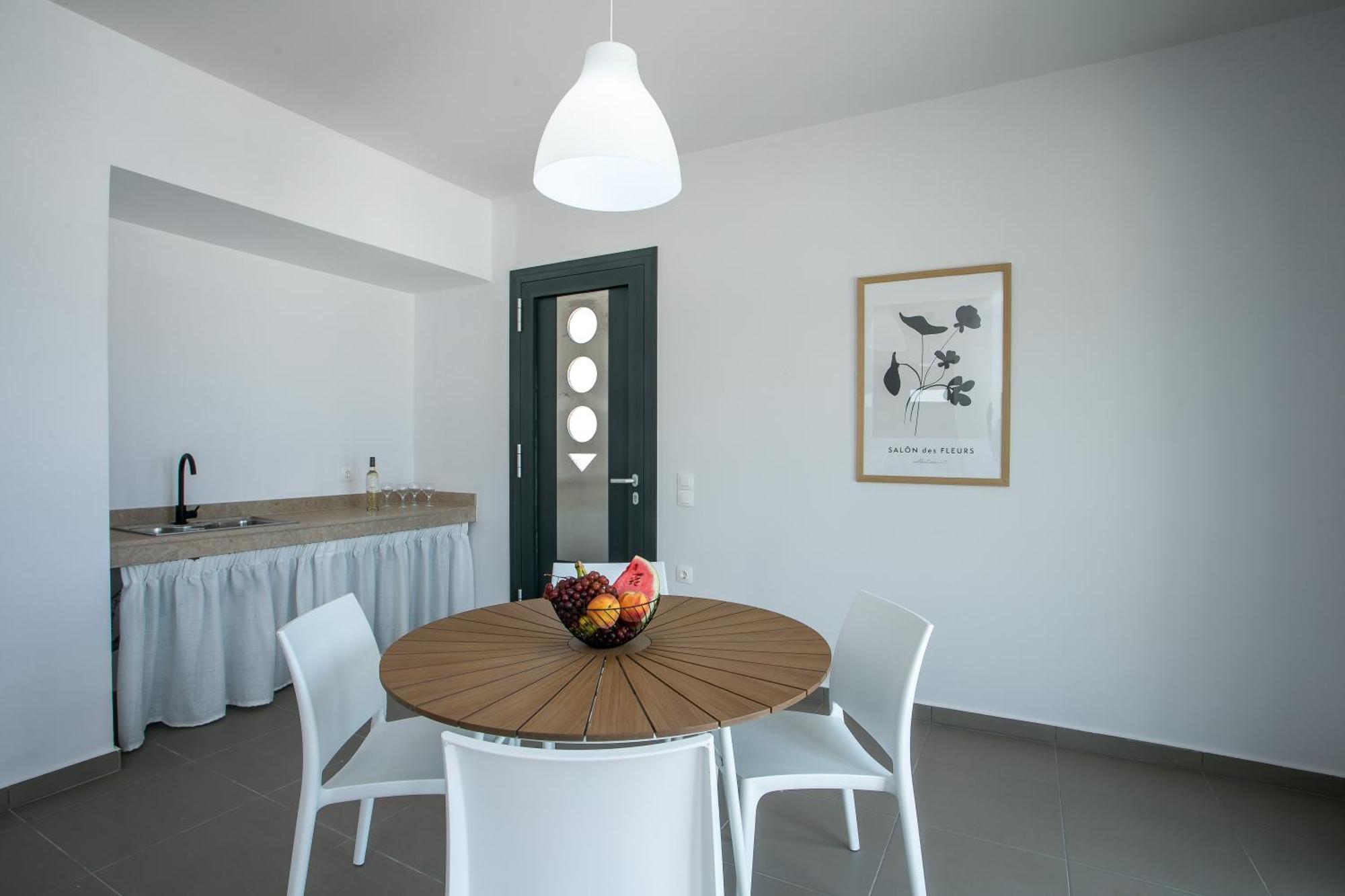 Aurora Villa *
